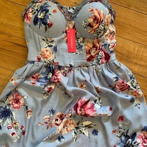 NWT beautiful floral dress